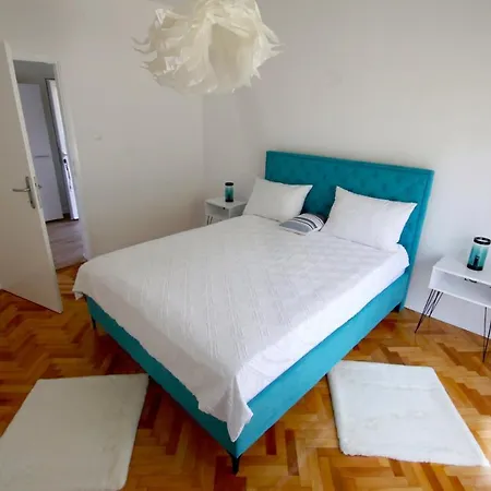Cvijetna Oaza Apartment